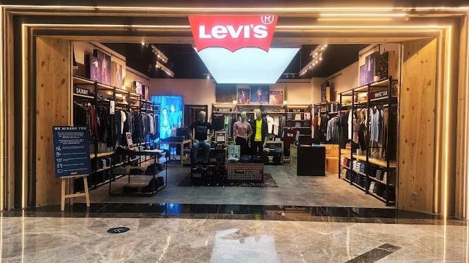 Shopping in Noida